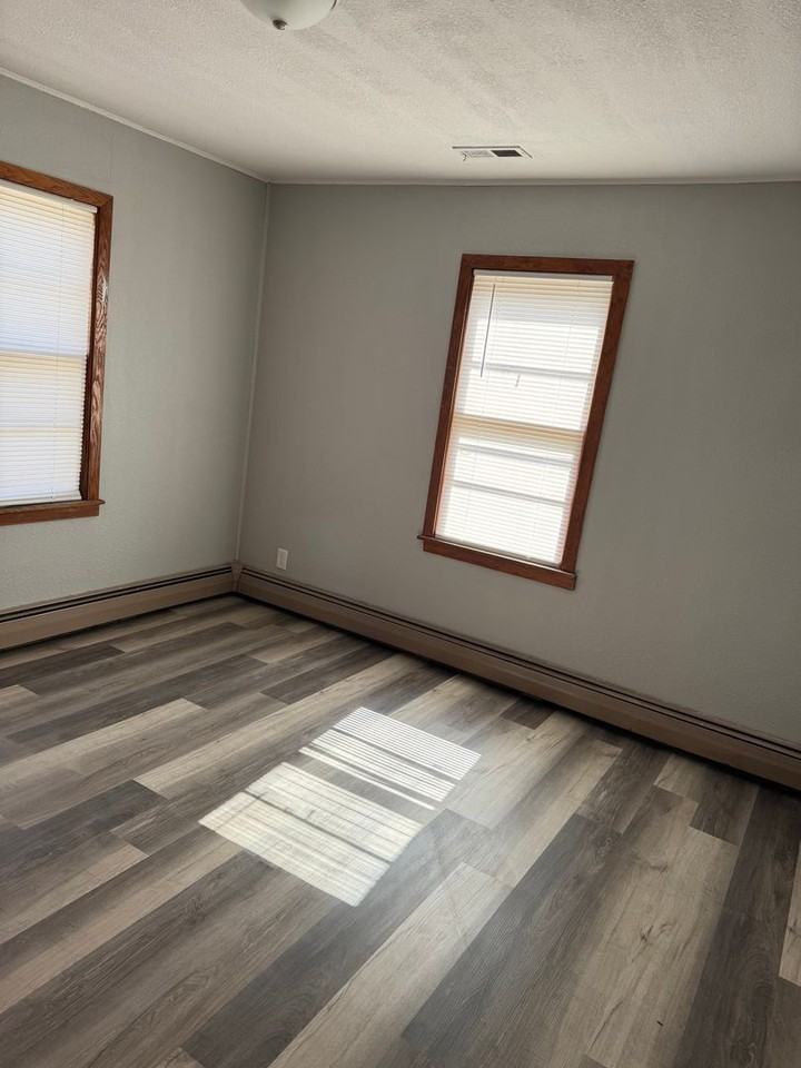 514 N Kentucky St - Photo 3 of 18