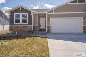 featured image of 2845 Blackwood