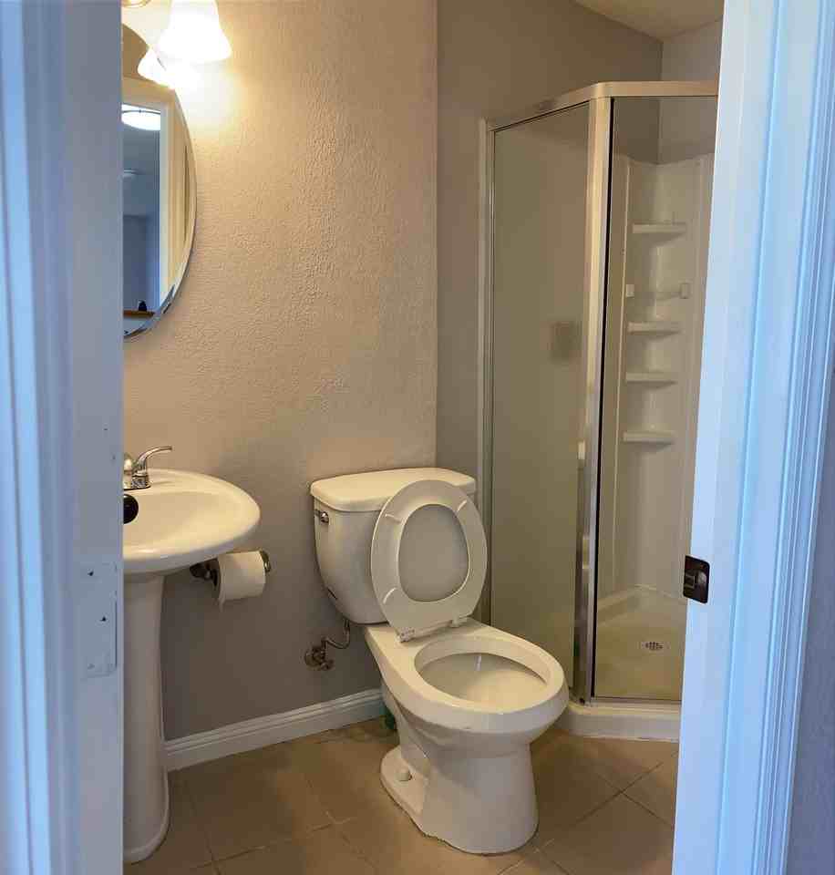1472 159th Ave - Photo 2 of 12