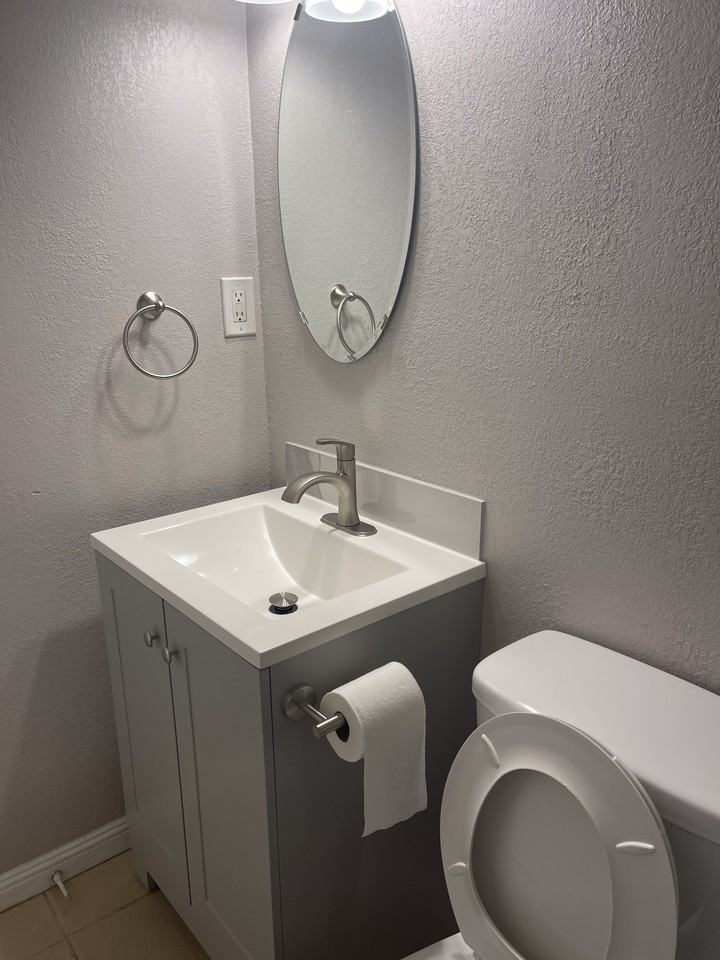 1472 159th Ave - Photo 3 of 12
