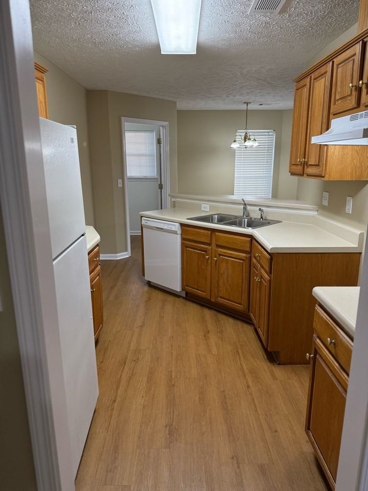 6916 Eastern Shore Rd - Photo 2 of 12