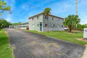 featured image of 1404 South Deleon Avenue #2