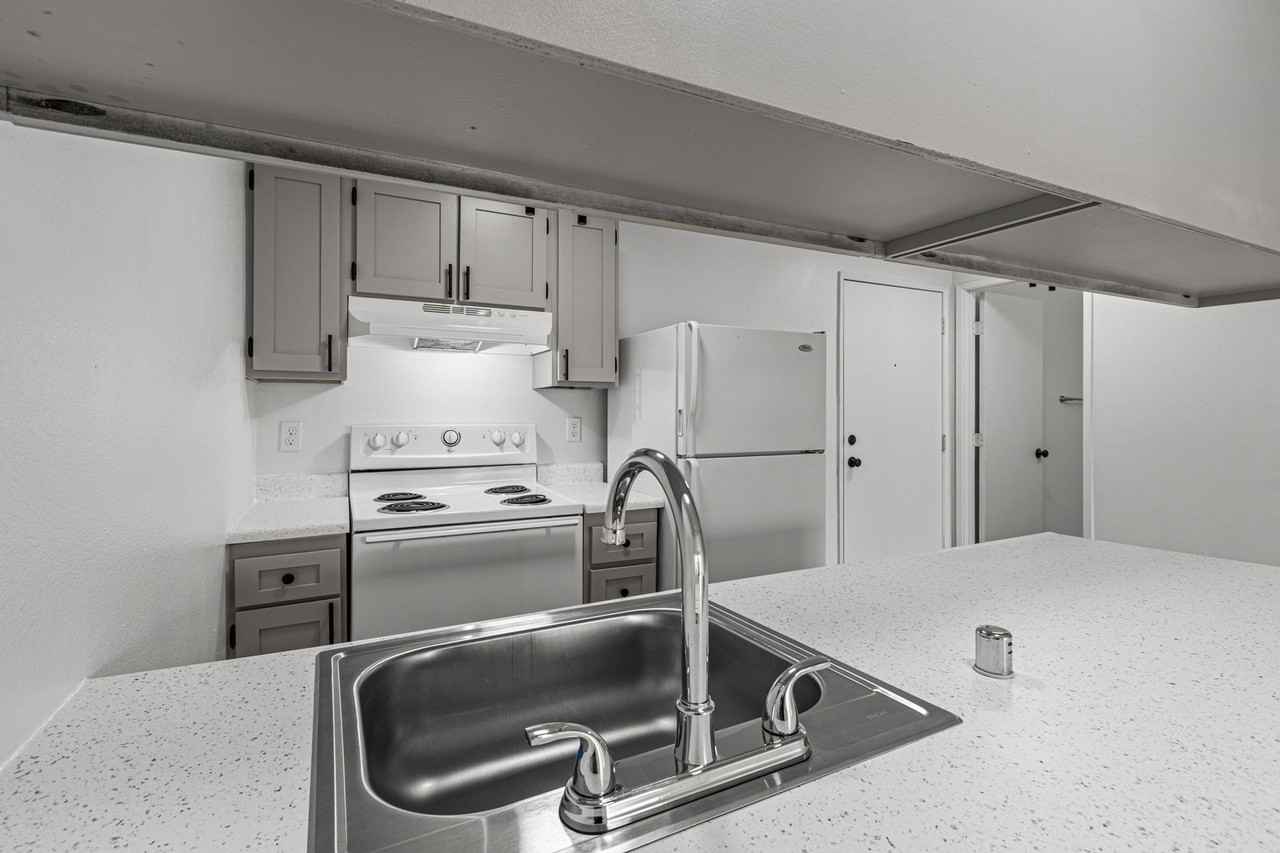 Cedar Green Apartments - Photo 6 of 24