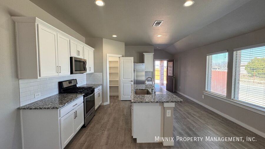 4602 125th St - Photo 6 of 27