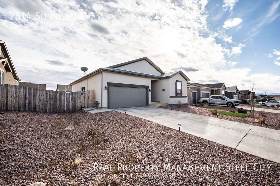 2314 Sunrise Ln - Photo 2 of 33