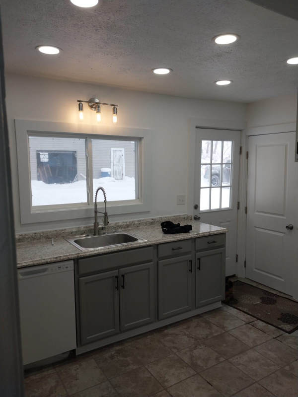 103 Genesee St - Photo 3 of 20