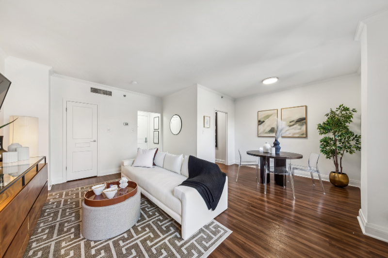 188 E Chestnut St - Photo 3 of 11