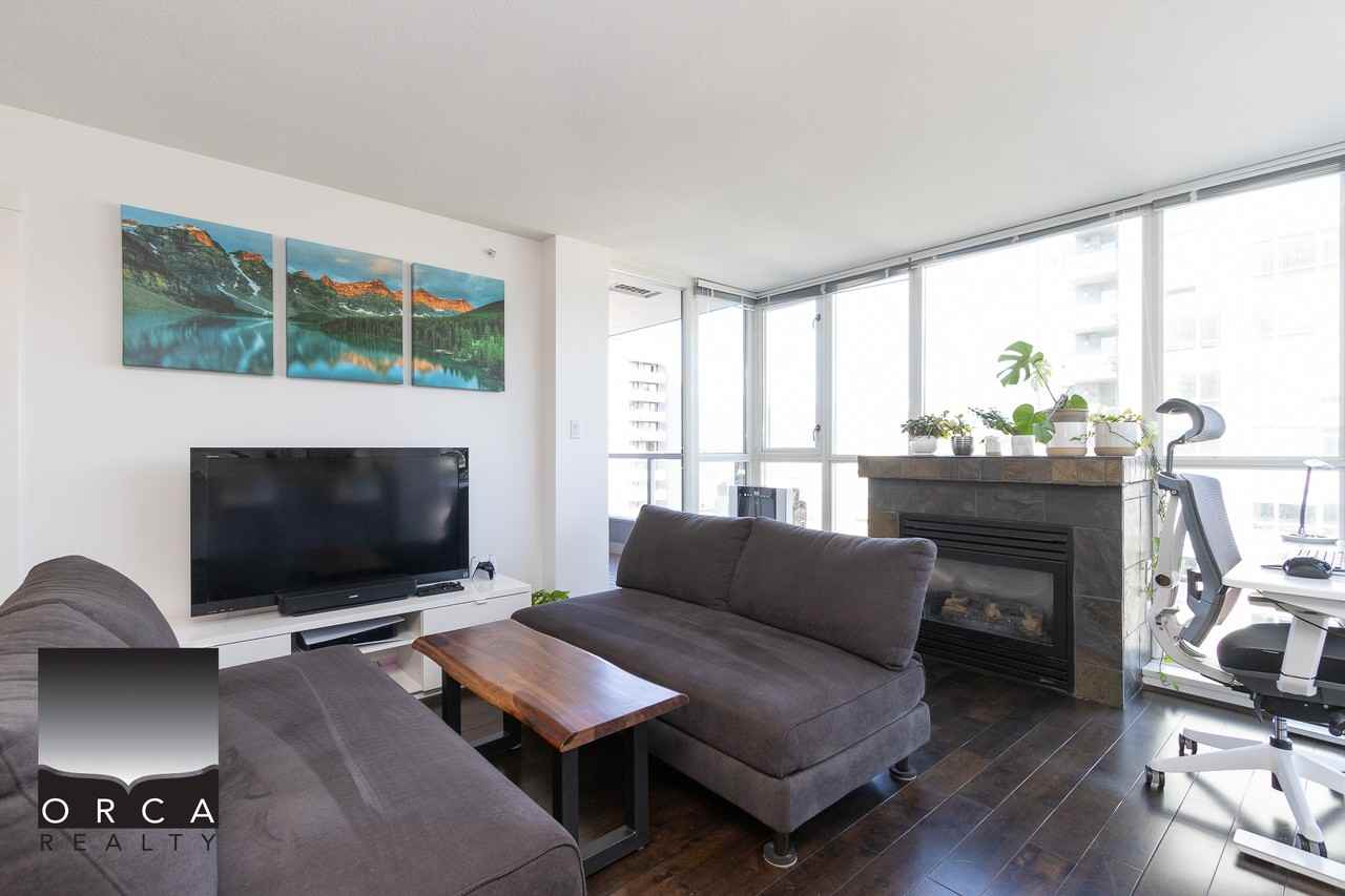 121 16th St W - Photo 3 of 44