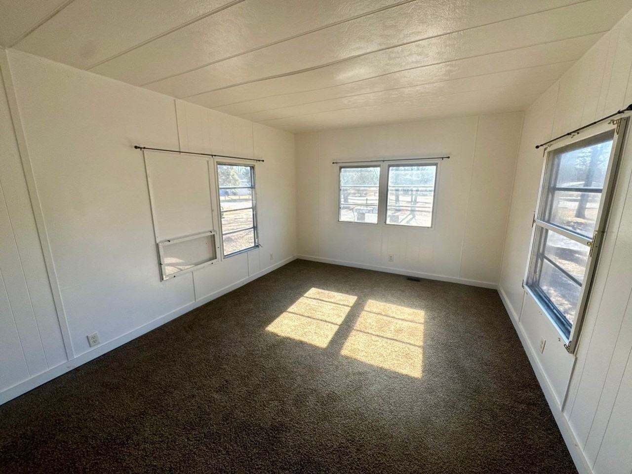 40 Hale Ave - Photo 2 of 10