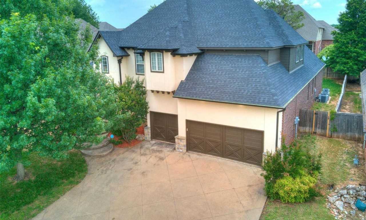 11249 South 72nd East Court - Photo 2 of 32