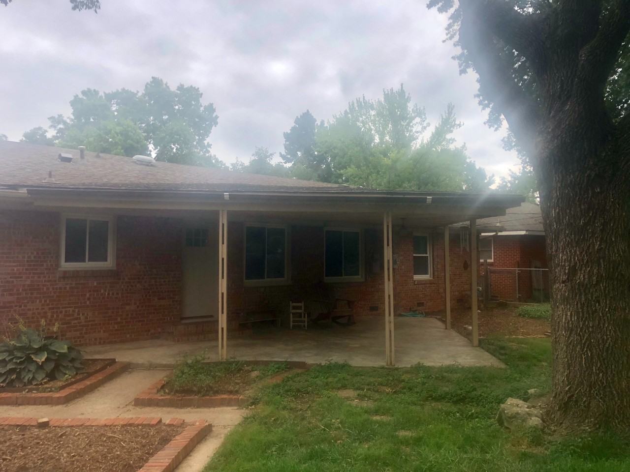 5332 S Columbia Ave - Photo 3 of 24