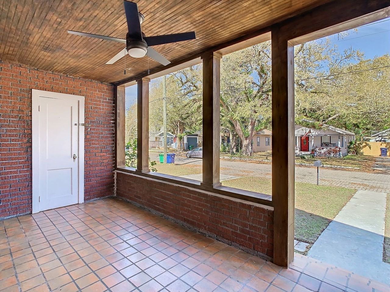 401 E Lambright St - Photo 4 of 39