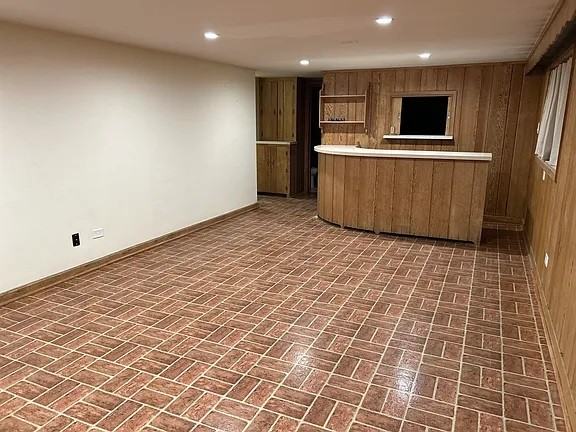 5904 Emerson St #NA - Photo 2 of 6