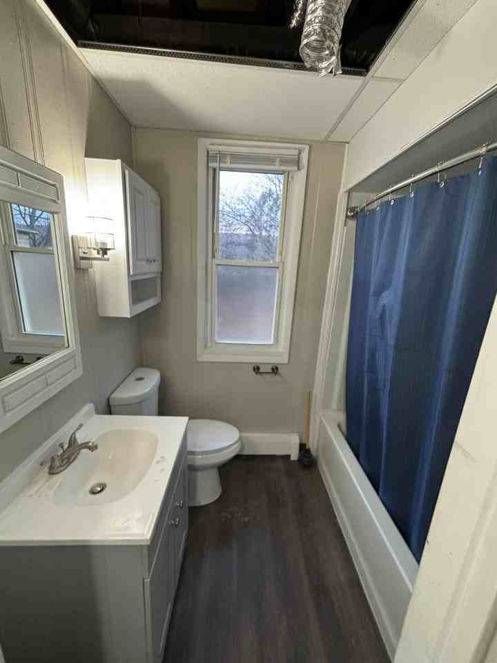 813 Main St - Photo 2 of 12