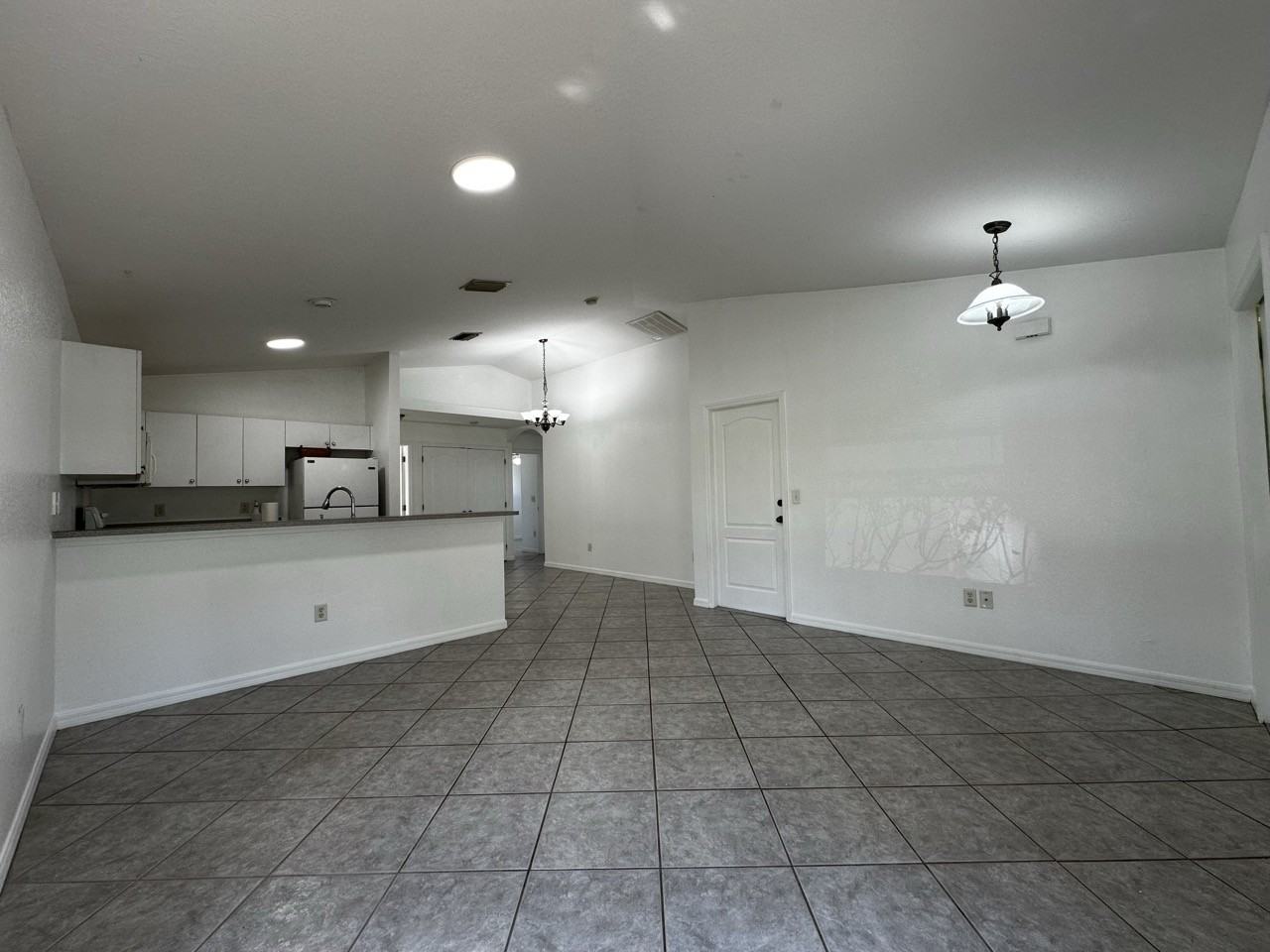 1240 Se 24th Ave #NA - Photo 3 of 7