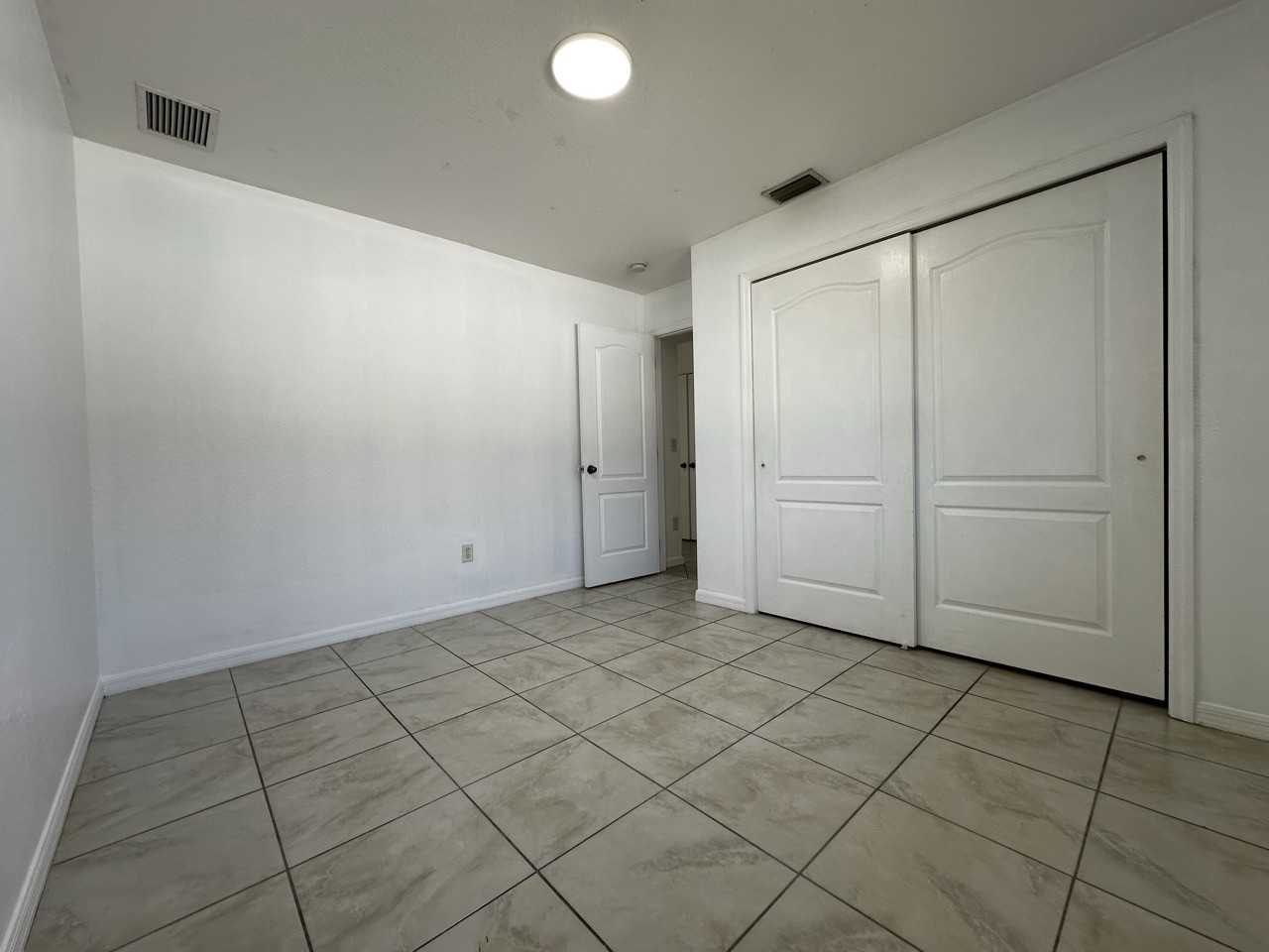 1240 Se 24th Ave #NA - Photo 7 of 7