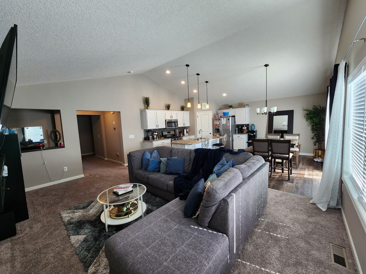 9245 27th St Ne #NA - Photo 3 of 21