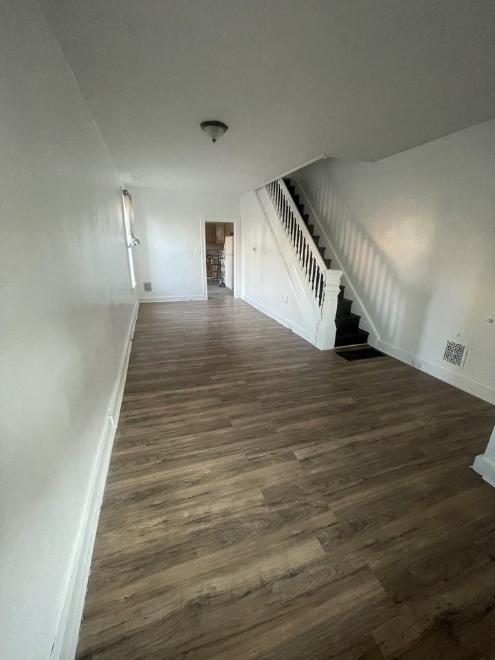 653 Locust St #NA - Photo 2 of 13