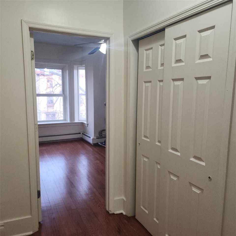 245A Grand St #3 - Photo 4 of 7