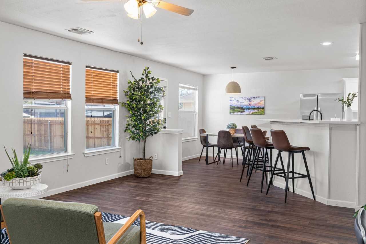 Coppergate - Photo 6 of 16