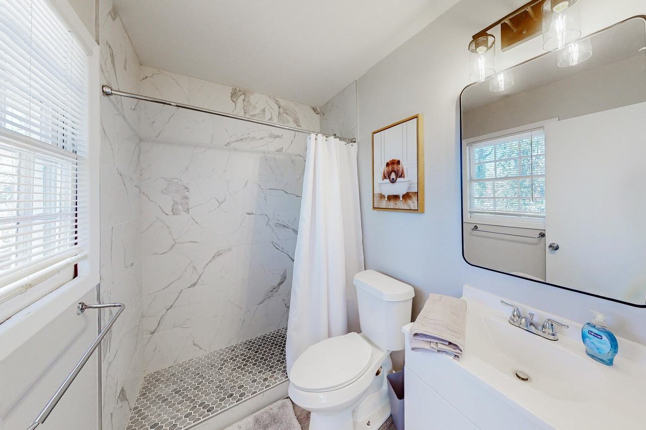 Chevy Chase Ln - Photo 6 of 16