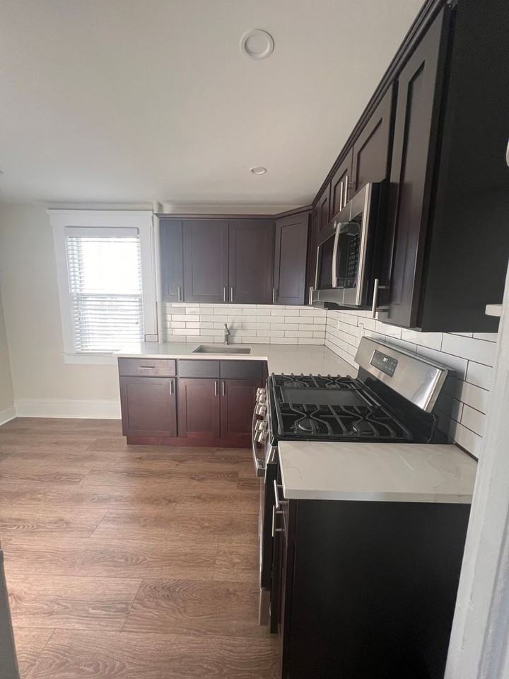 203 Park Ave - Photo 3 of 13