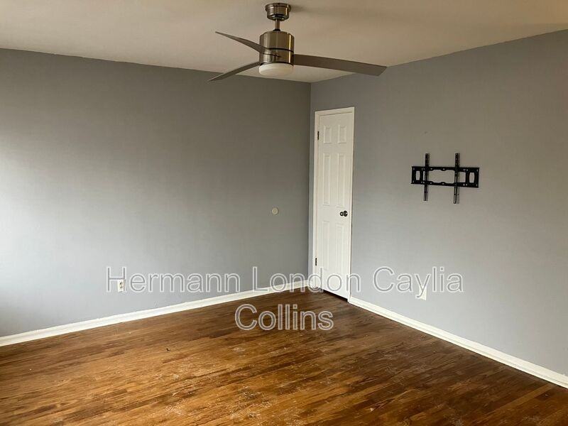 6404 Jesse Jackson Ave - Photo 2 of 12