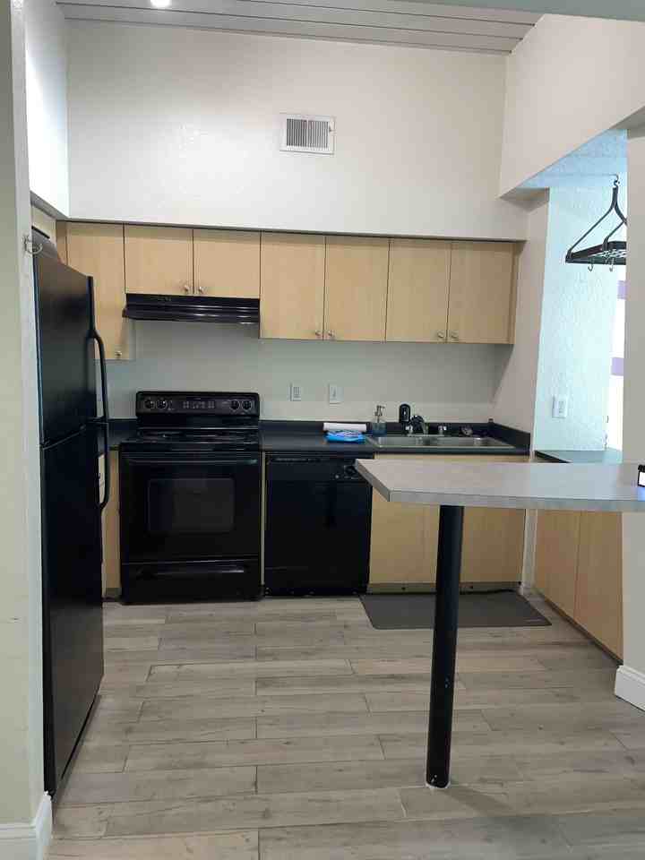 2410 W Azeele St #215 - Photo 2 of 17