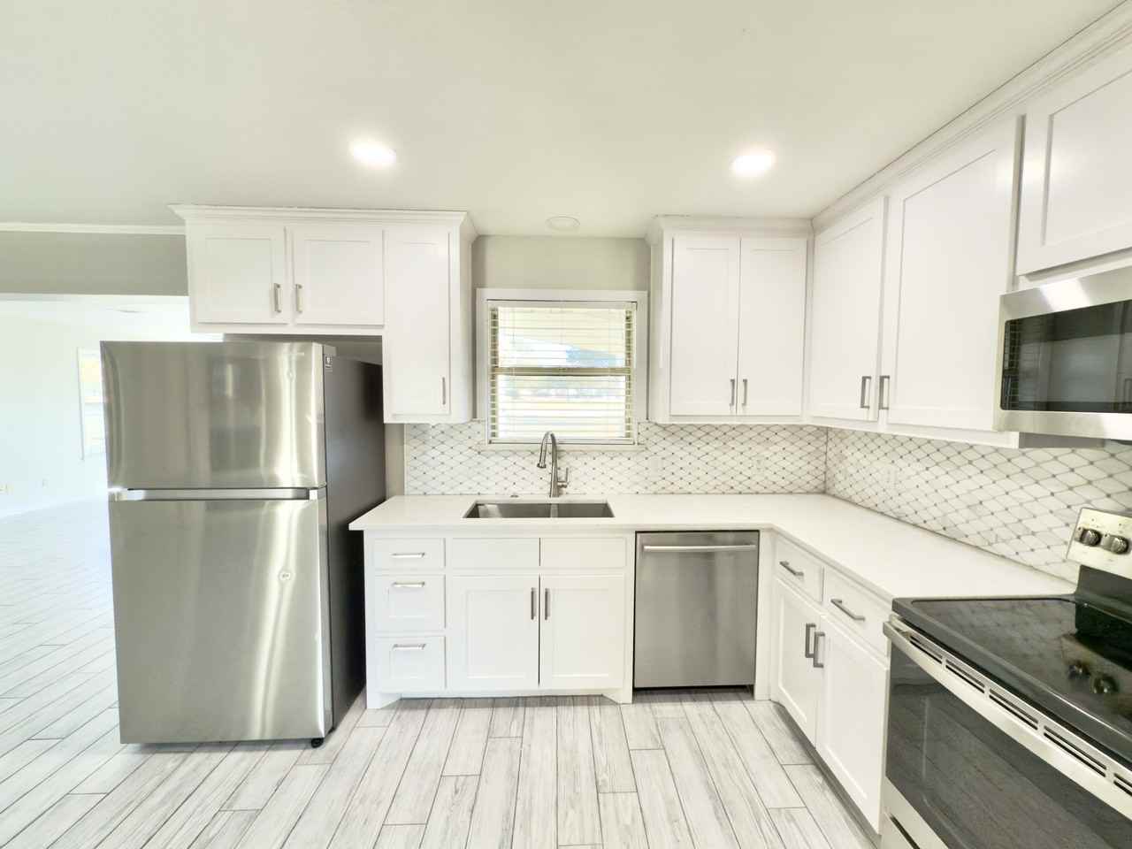 18250 Shore Dr #NA - Photo 3 of 50