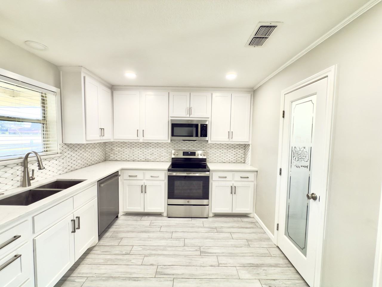 18250 Shore Dr #NA - Photo 7 of 50