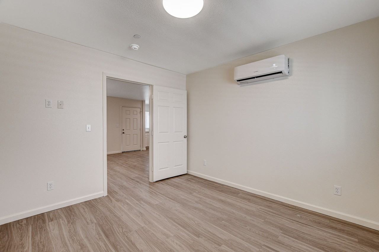 405 S 10th St #3 - Photo 5 of 10