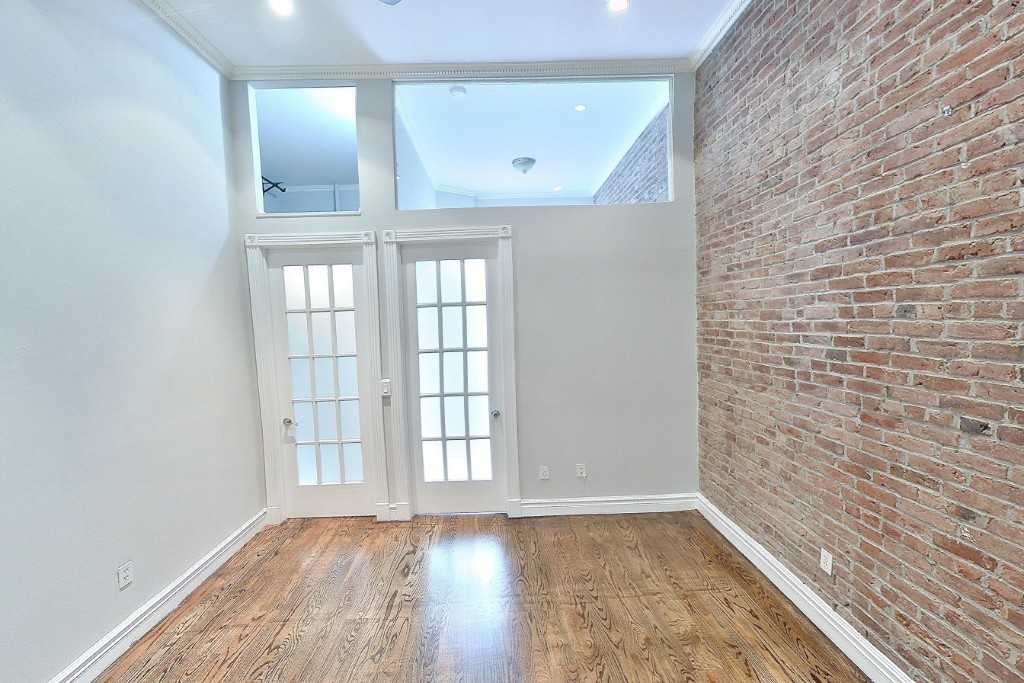 W 14th St #2B - Photo 3 of 7