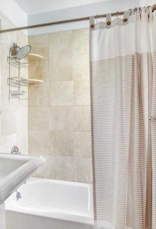 Mott St #8 - Photo 2 of 5