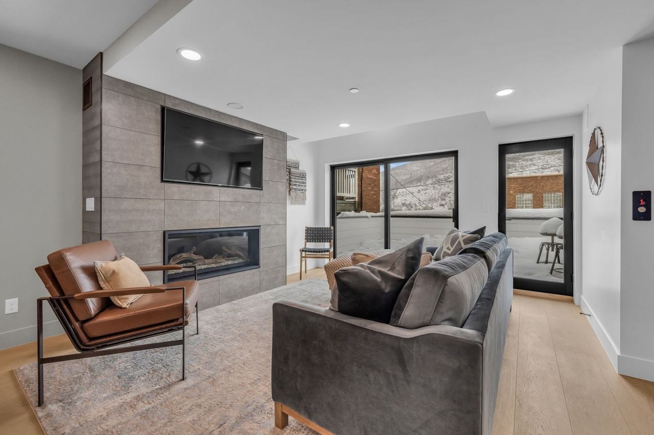 1215 Norfolk Ave #NA - Photo 7 of 30