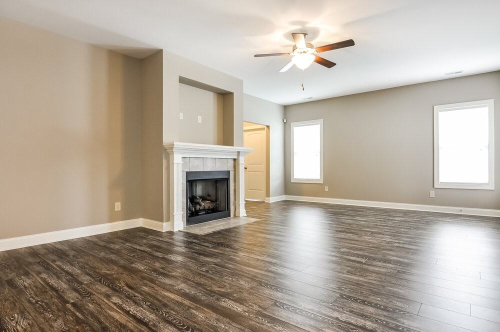 464 Airedale Trl - Photo 2 of 15