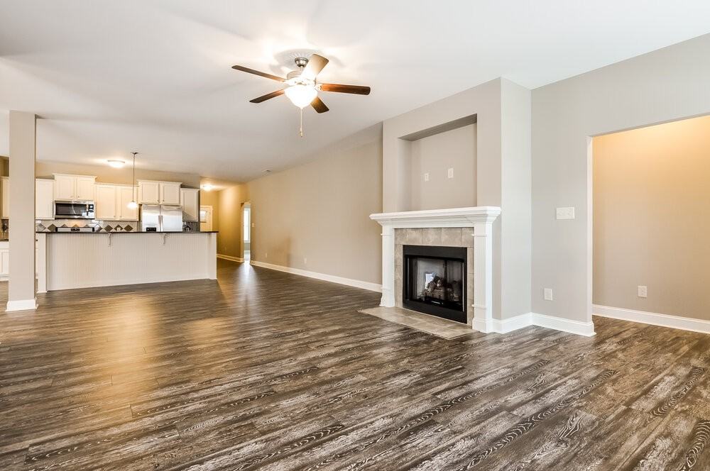 464 Airedale Trl - Photo 3 of 15