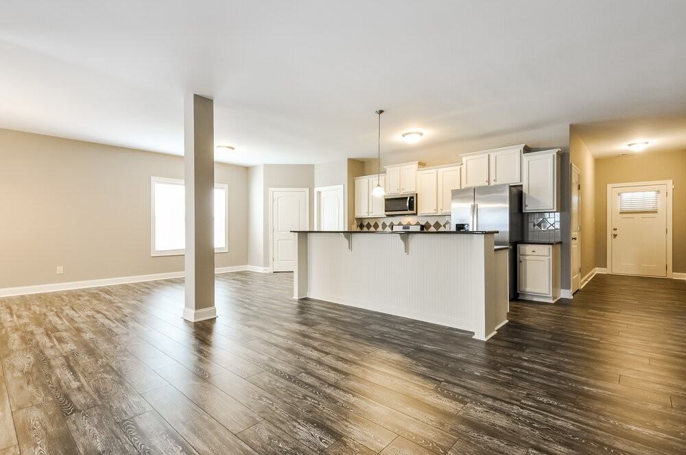 464 Airedale Trl - Photo 7 of 15