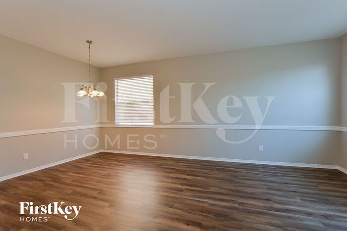 1010 Cherry Valley Way - Photo 3 of 15