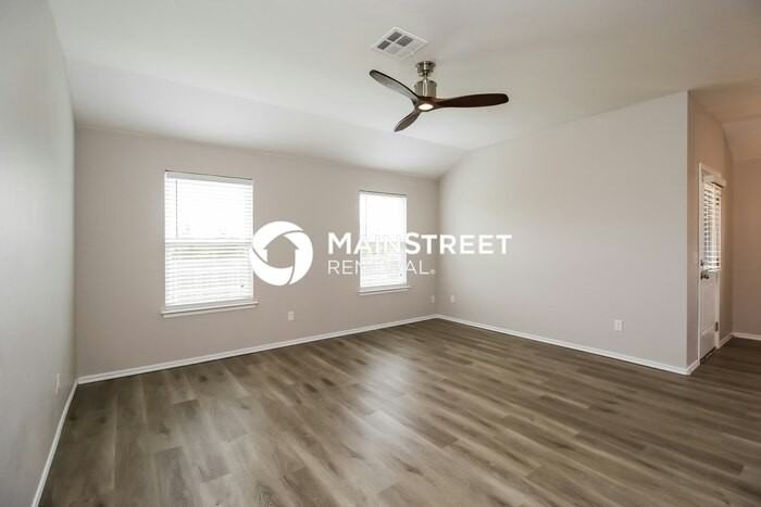 9640 Kindsey Ave - Photo 3 of 16