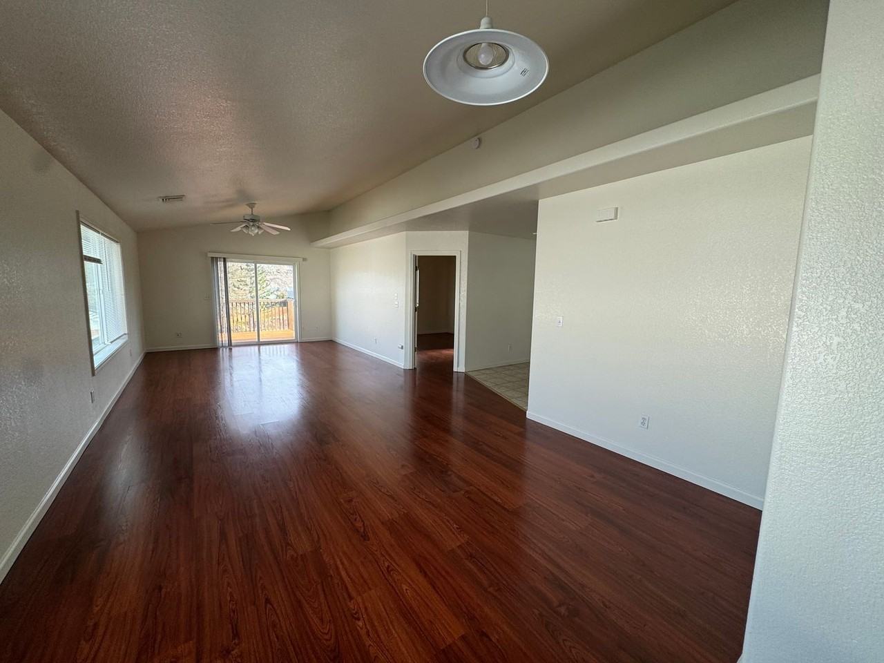 250 Umpqua View Dr - Photo 3 of 17