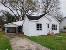 303 S Guegnon St - Photo 1 of 1