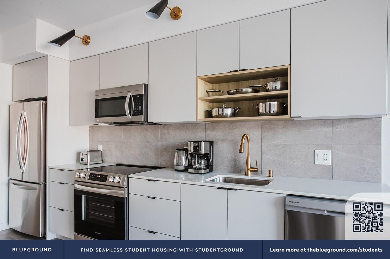 11600 Santa Monica Boulevard - Photo 6 of 55