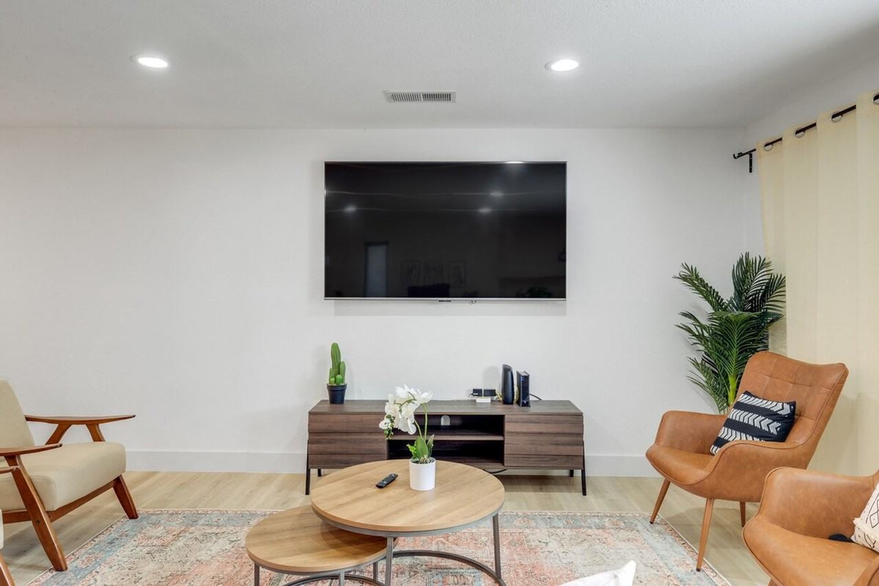 5041 Thunder Rd #1056399P - Photo 4 of 31