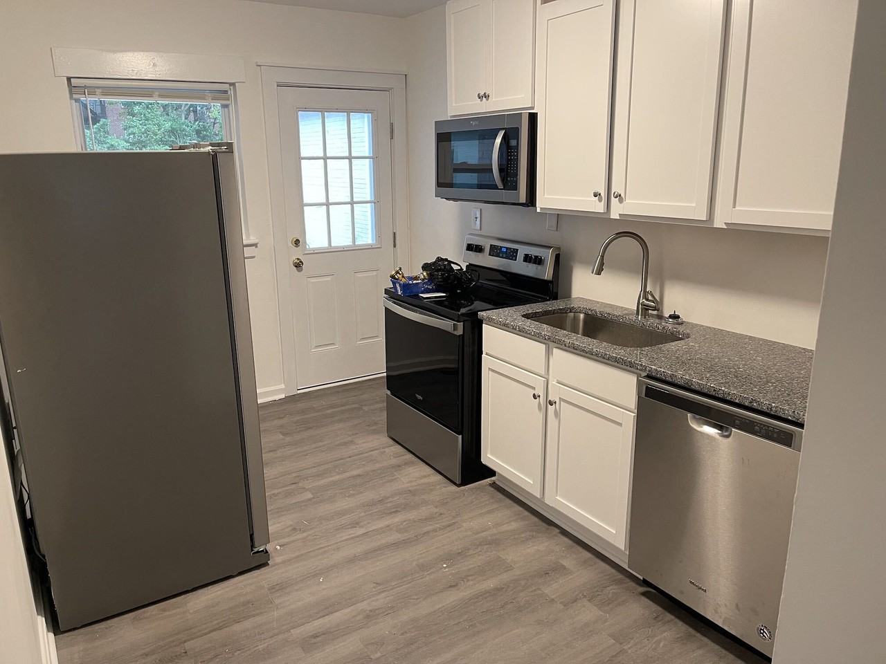 2921 Wade Ave - Photo 3 of 10
