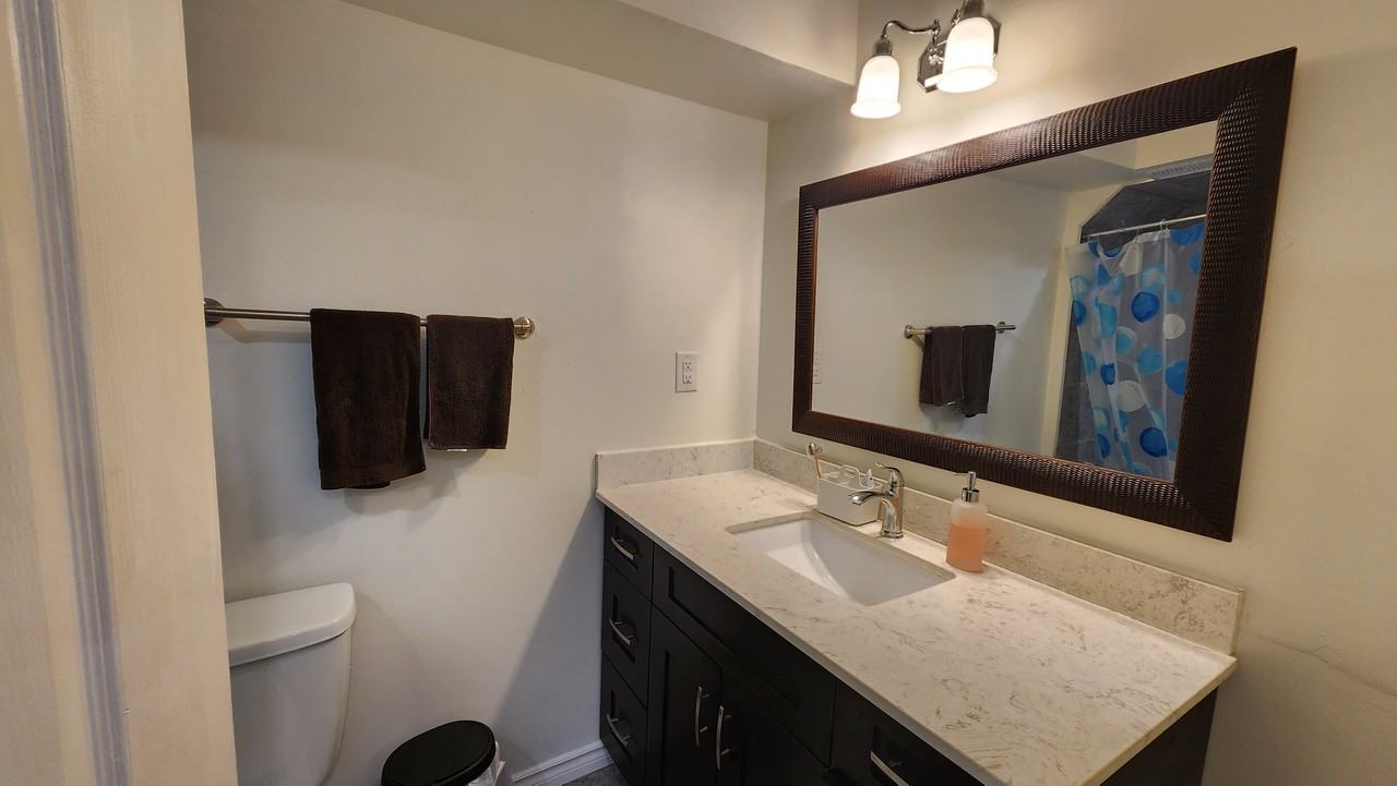 2011 Grand Boulevard - Photo 2 of 10