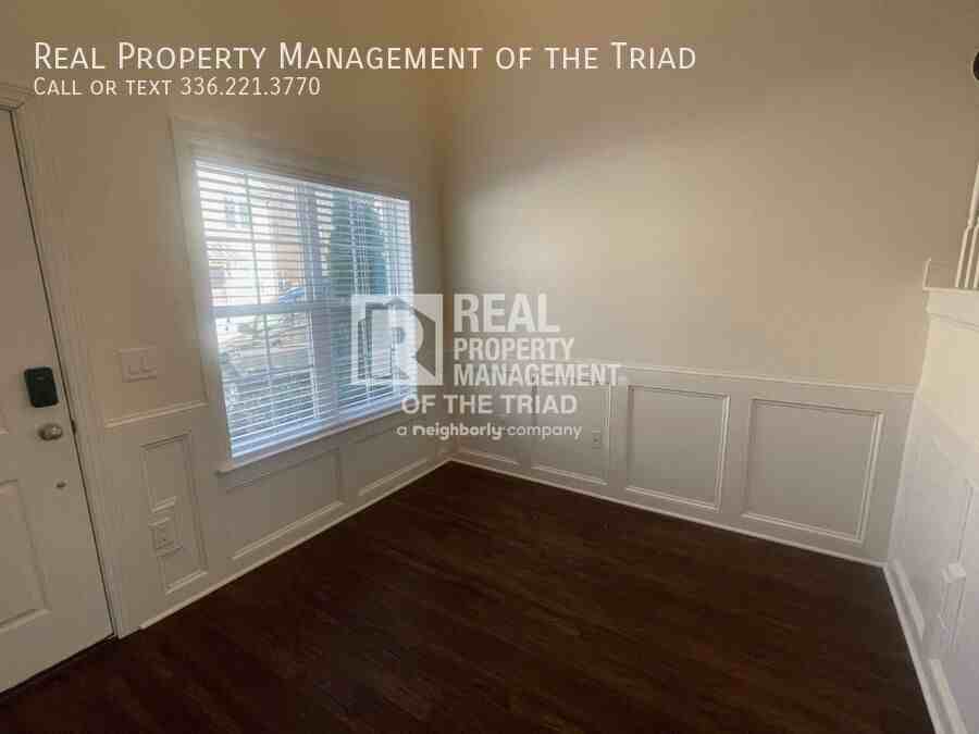 819 Silver Leaf Dr - Photo 3 of 21