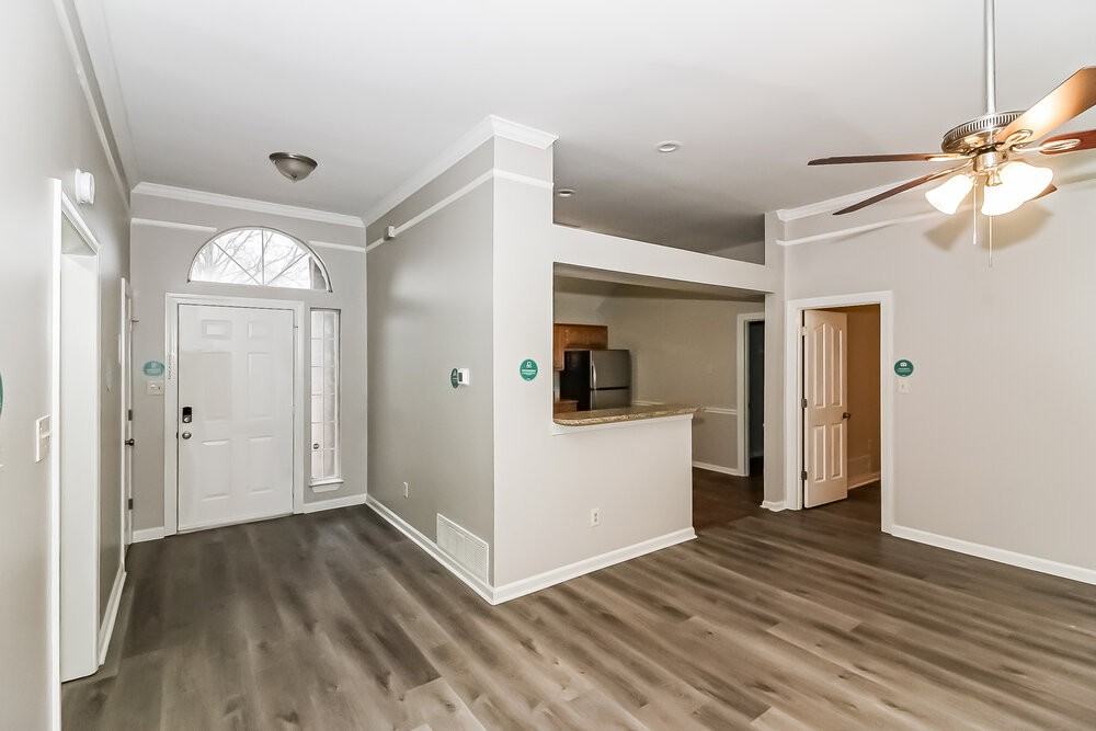 7010 Juanita Cir S - Photo 5 of 15