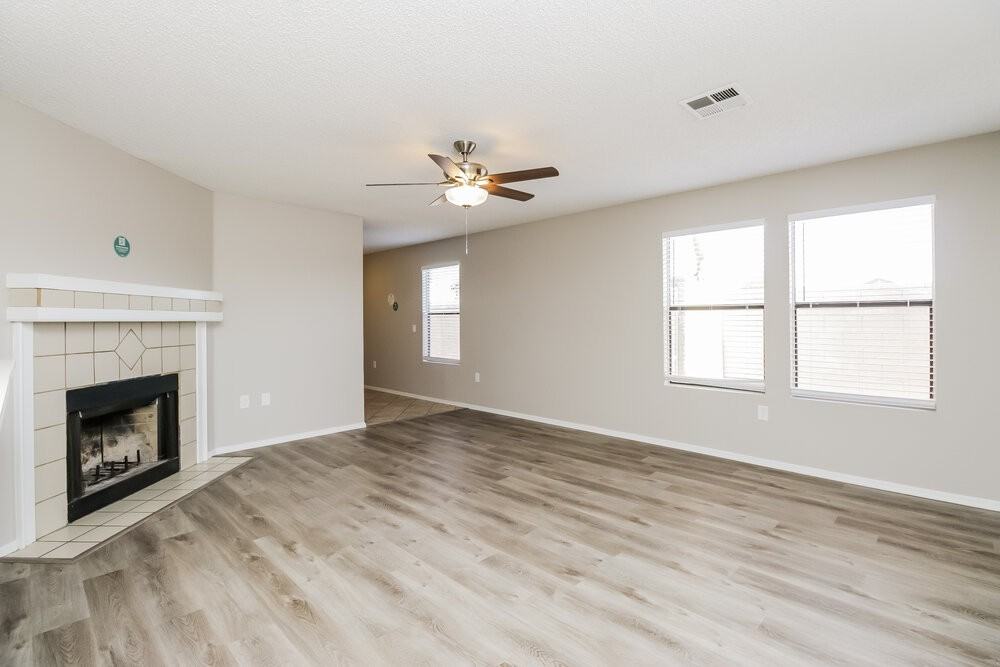 1549 E Mineral Rd - Photo 4 of 17