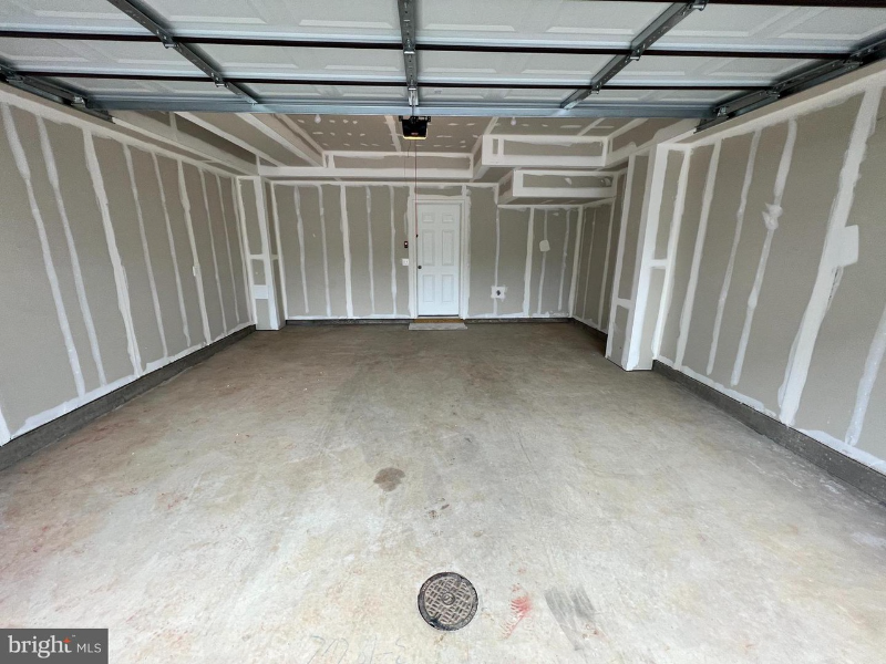 126 Kinross Ln - Photo 3 of 20