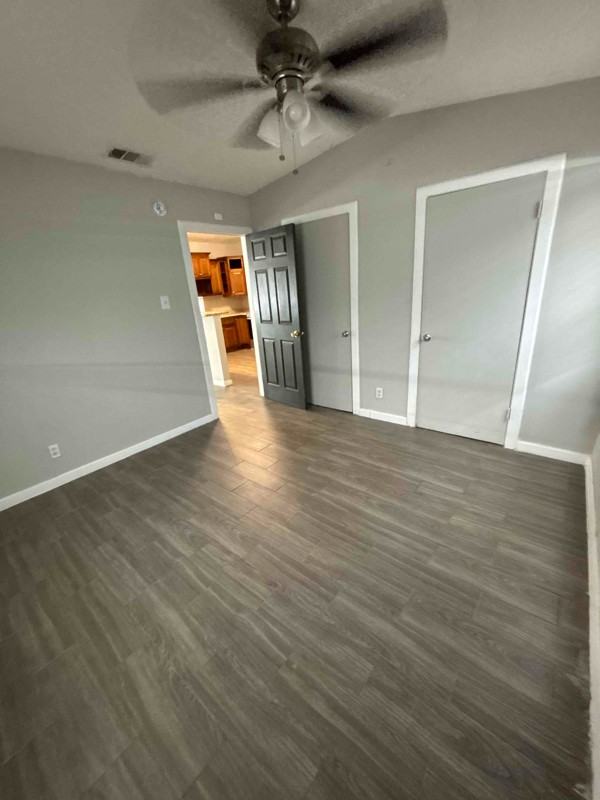 1111 Maple Ave - Photo 3 of 6